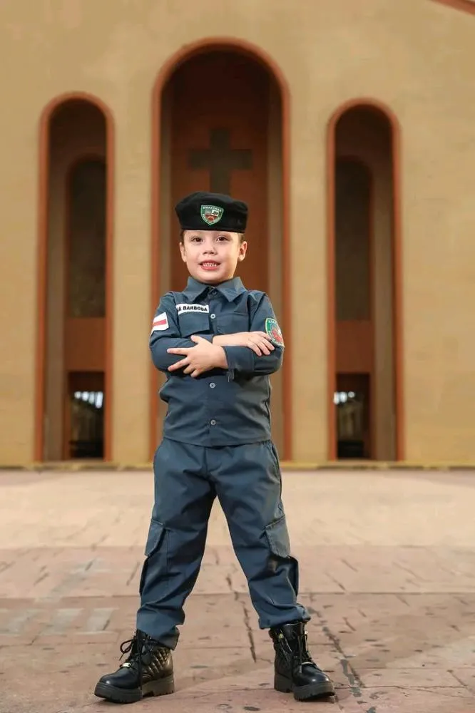 Em Parintins, criança de 5 anos sonha em ser policial militar e celebra aniversário com ensaio fotográfico em homenagem à Ronda Maria da Penha